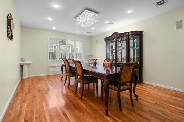 Chandelier, Dining room, Interior, Recessed Lighting, Wood Texture Flooring