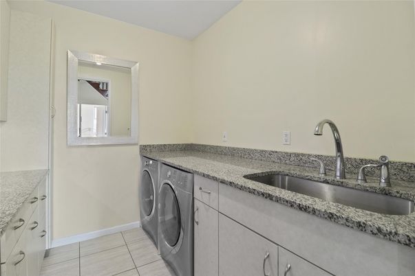 Interior, Washer