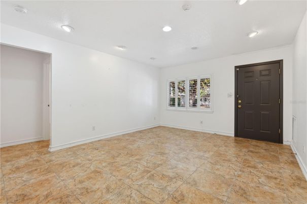 Empty room, Interior, Recessed Lighting