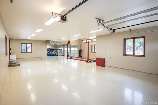 Garage, Interior