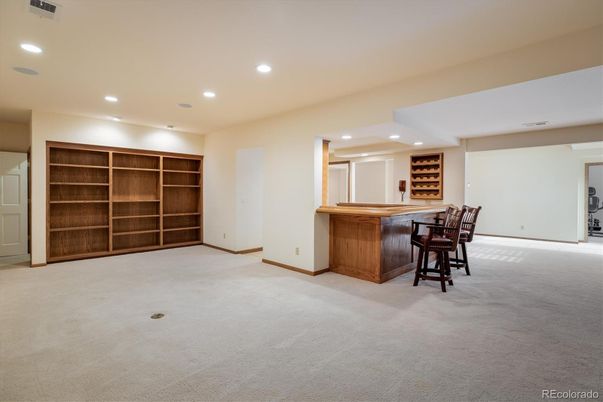 Empty room, Interior, Recessed Lighting