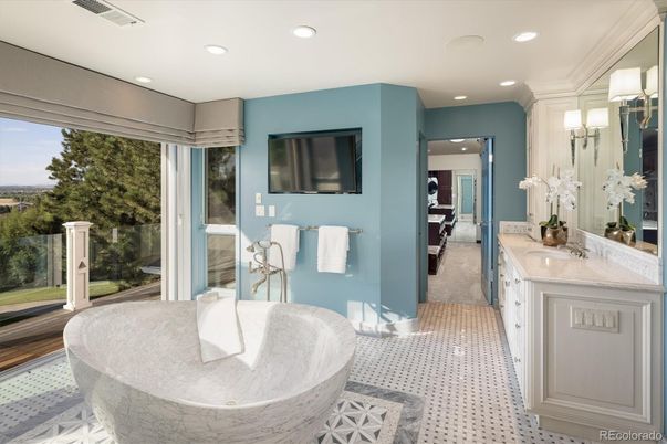 Bathroom, Free Standing Baths, Interior, Recessed Lighting