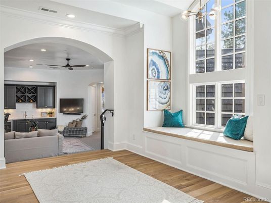 Interior, Kitchen, Living room, Pendant Lights, Recessed Lighting, Wood Texture Flooring
