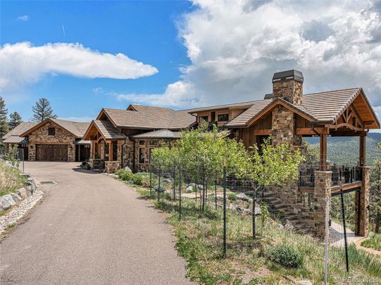 Backyard, Exterior, Facade, Log Home
