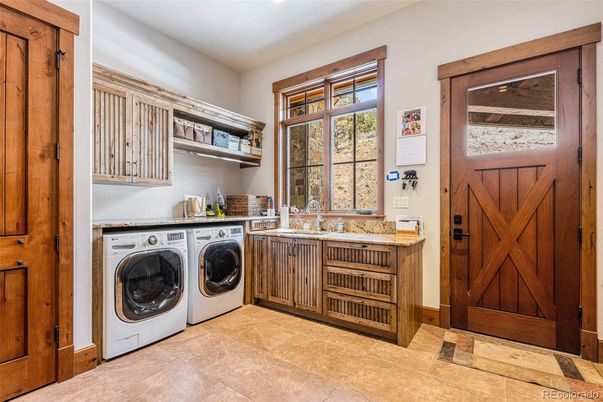 Interior, Washer