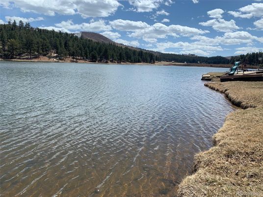 Exterior, Lake