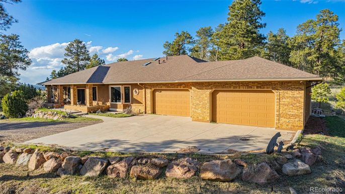 Attached, Exterior, Facade, Brick Facade, Ranch