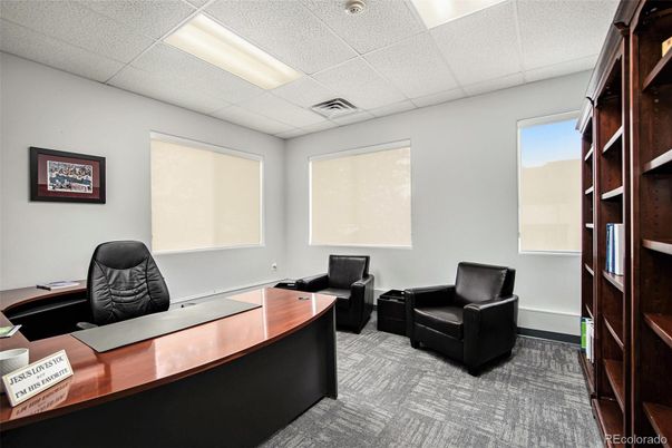 Home Office, Interior