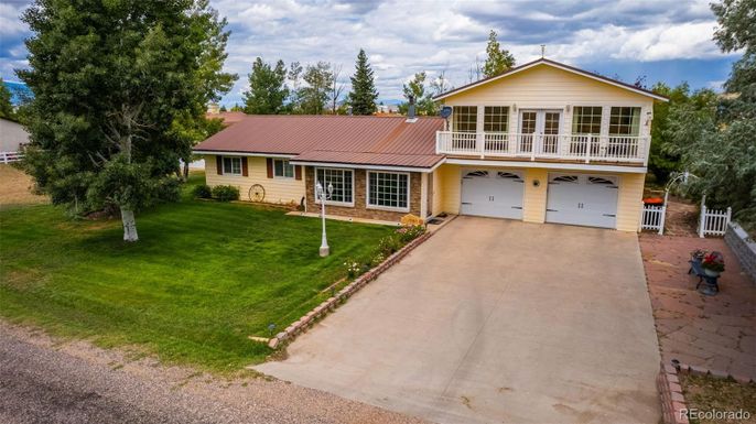 Attached, Backyard, Exterior, Facade, Split Level