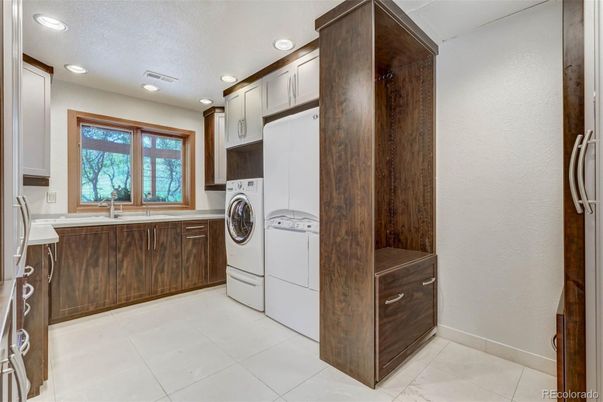 Interior, Recessed Lighting, Washer