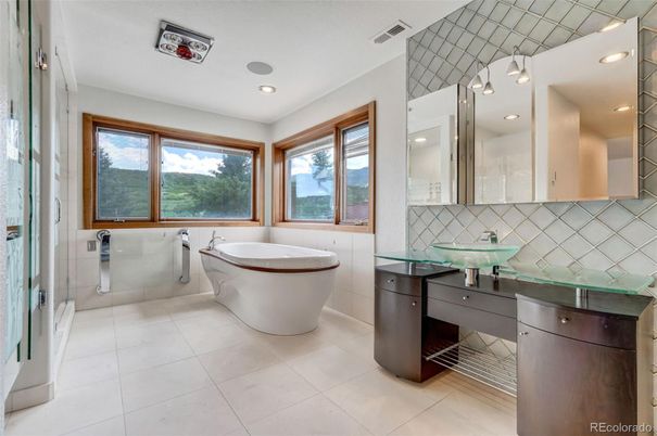 Bathroom, Free Standing Baths, Interior, Recessed Lighting