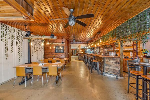 Dining room, Interior, Pendant Lights, Wooden Beams, Wooden Ceilings