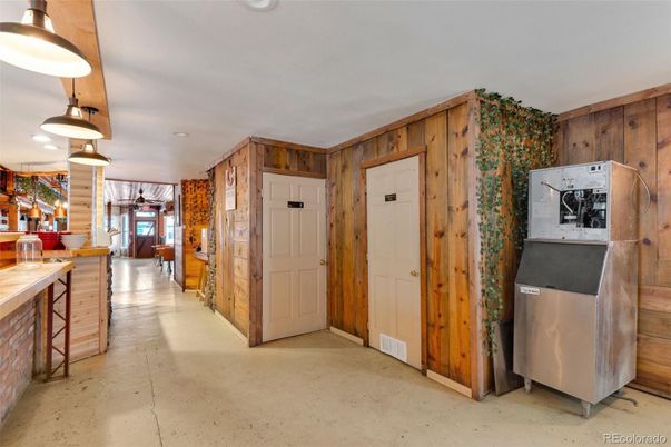 Interior, Pendant Lights, Wooden Walls