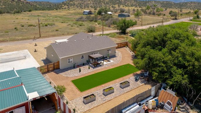 Exterior, Drone