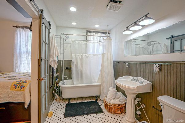 Bathroom, Free Standing Baths, Interior, Recessed Lighting