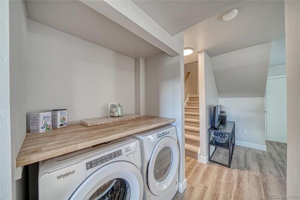Interior, Washer, Wood Texture Flooring