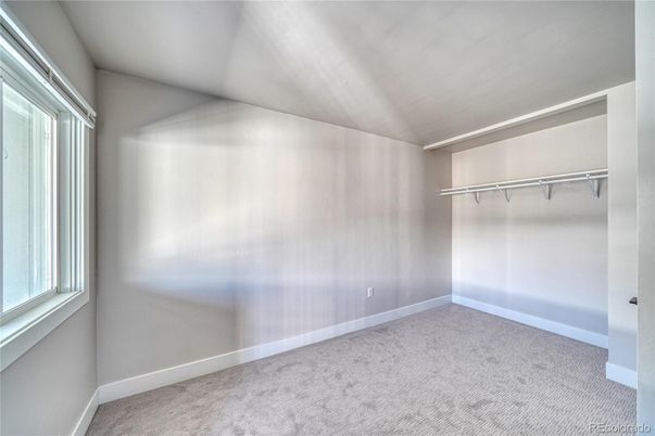 Empty room, Interior, Walk-in Closets