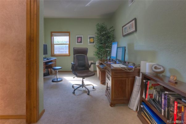 Home Office, Interior