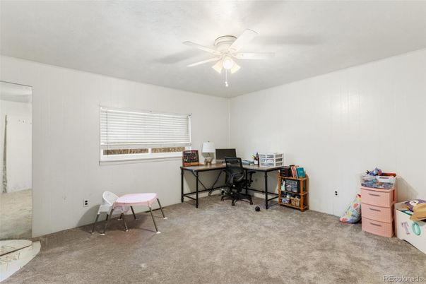 Home Office, Interior