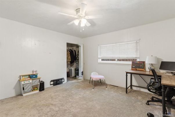 Home Office, Interior