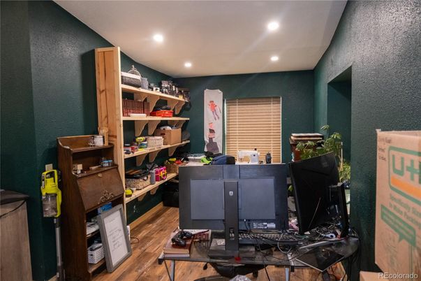 Home Office, Interior, Recessed Lighting, Wood Texture Flooring