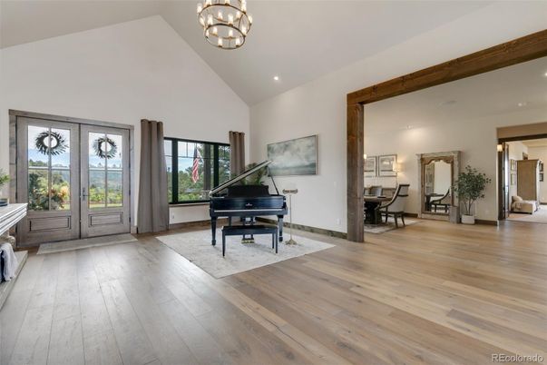 Interior, Piano, Recessed Lighting, Wood Texture Flooring