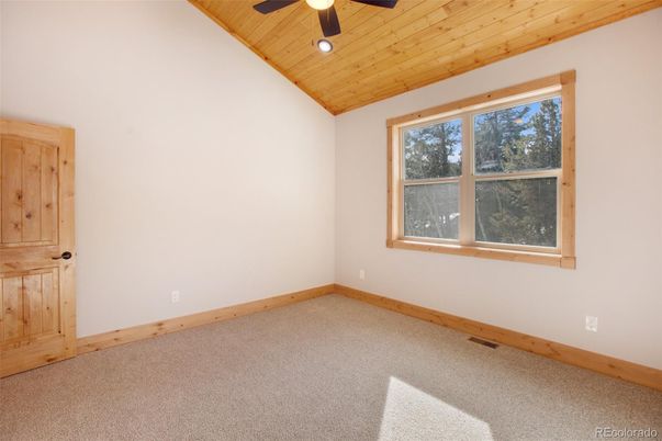 Empty room, Interior, Recessed Lighting, Wooden Ceilings