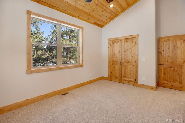 Empty room, Interior, Recessed Lighting, Wooden Ceilings