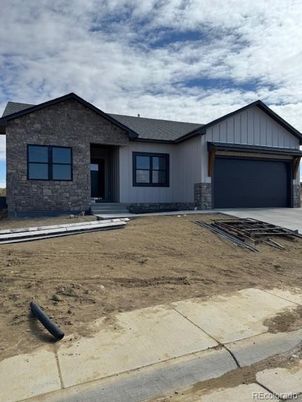 Attached, Exterior, Facade, Ranch