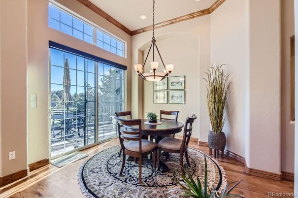 Chandelier, Dining room, Interior, Recessed Lighting, Wood Texture Flooring