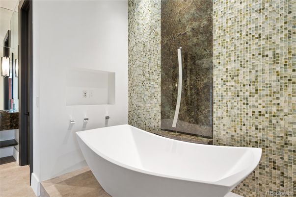 Bathroom, Free Standing Baths, Interior