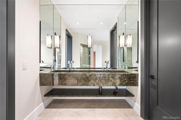 Bathroom, Dual Sink Vanities, Interior, Recessed Lighting