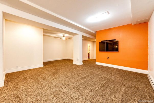 Empty room, Interior, Recessed Lighting