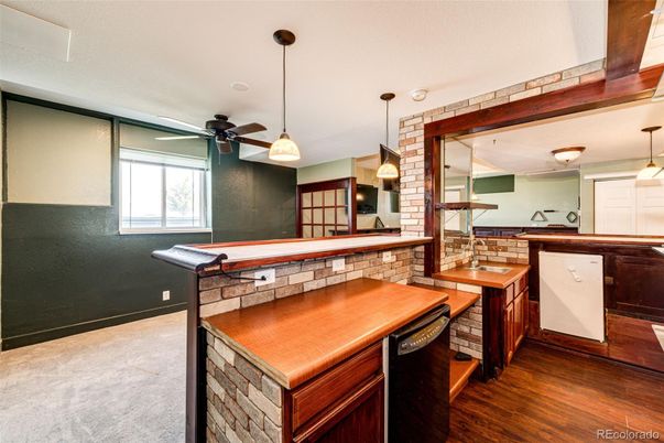 Interior, Kitchen, Pendant Lights, Wood Texture Flooring