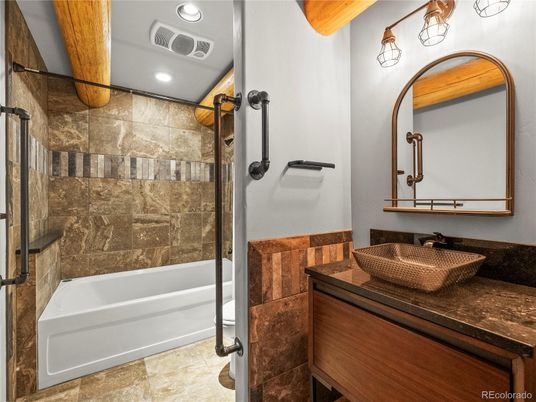 Bathroom, Interior, Recessed Lighting
