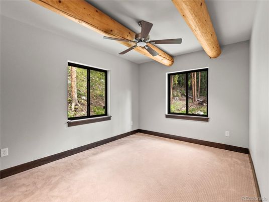 Empty room, Interior, Wooden Beams