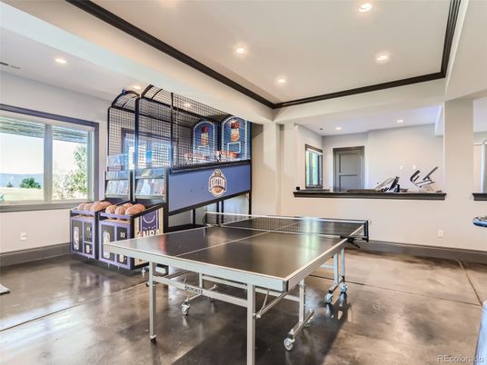 Game Room, Interior, Recessed Lighting