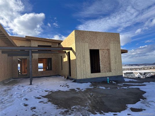 Backyard, Exterior, Facade, Modern