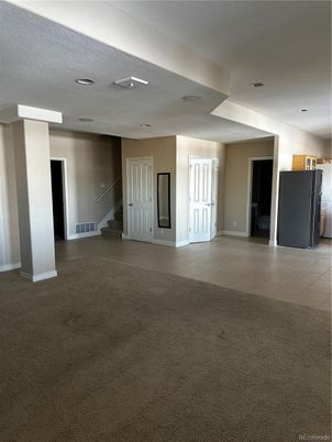 Empty room, Interior, Recessed Lighting
