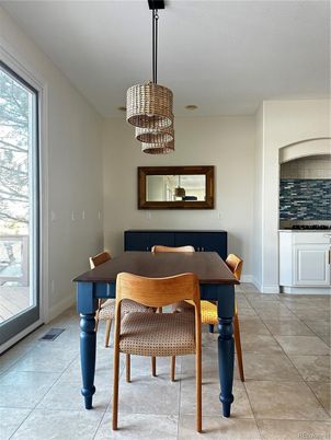 Chandelier, Dining room, Interior