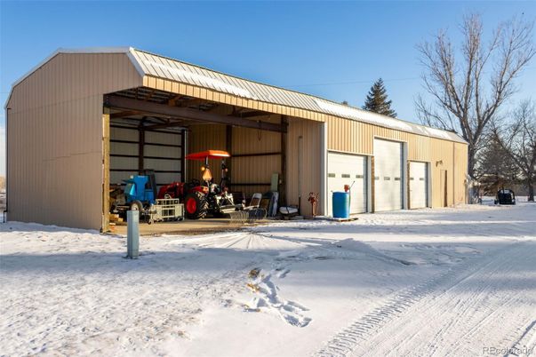 Detached Garage, Exterior