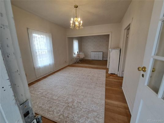 Chandelier, Empty room, Interior, Wood Texture Flooring