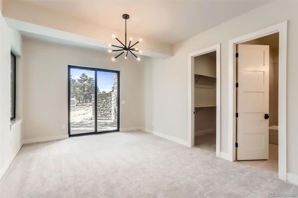 Empty room, Interior, Pendant Lights