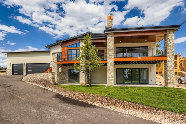 Backyard, Exterior, Facade, Modern