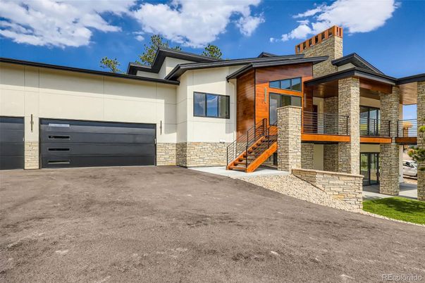 Attached, Exterior, Facade, Modern
