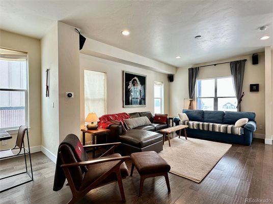 Interior, Living room, Recessed Lighting, Wood Texture Flooring