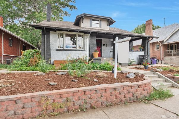Exterior, Facade, Brick Facade, American Foursquare