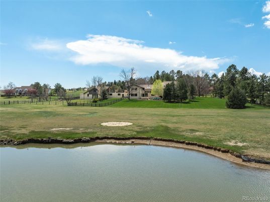 Exterior, Lake