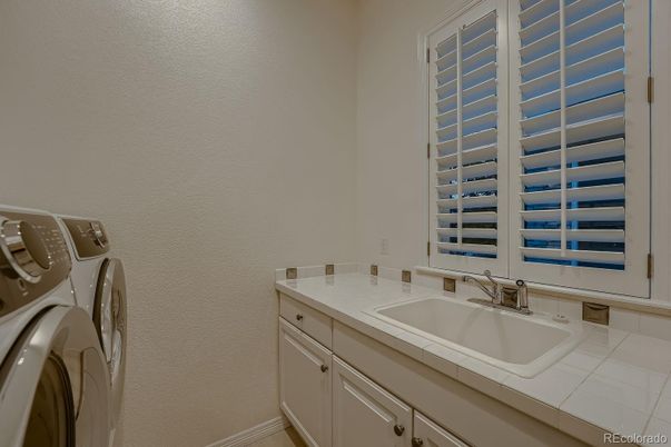 Bathroom, Interior, Tile Countertops, Washer