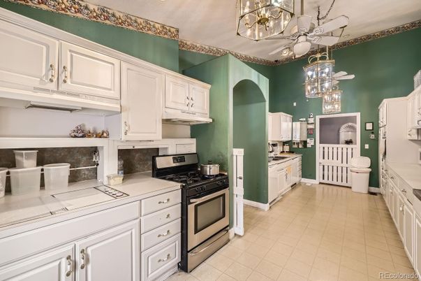 Interior, Kitchen, Pendant Lights, Tile Countertops